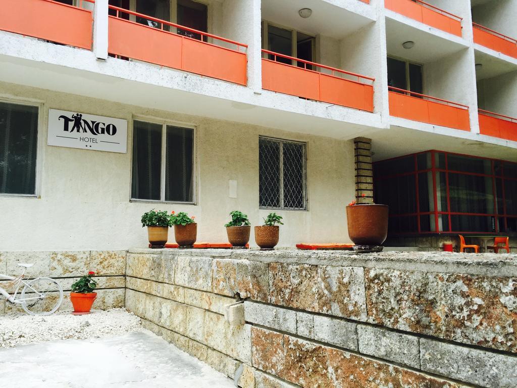 Hotel Tango Aranyhomok Kültér fotó